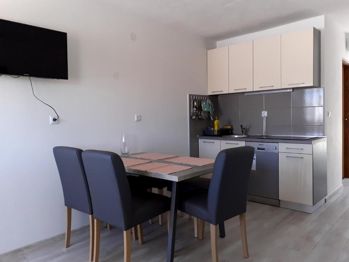 Apartmani Grumf กอร์นยิ คาริน ภายนอก รูปภาพ
