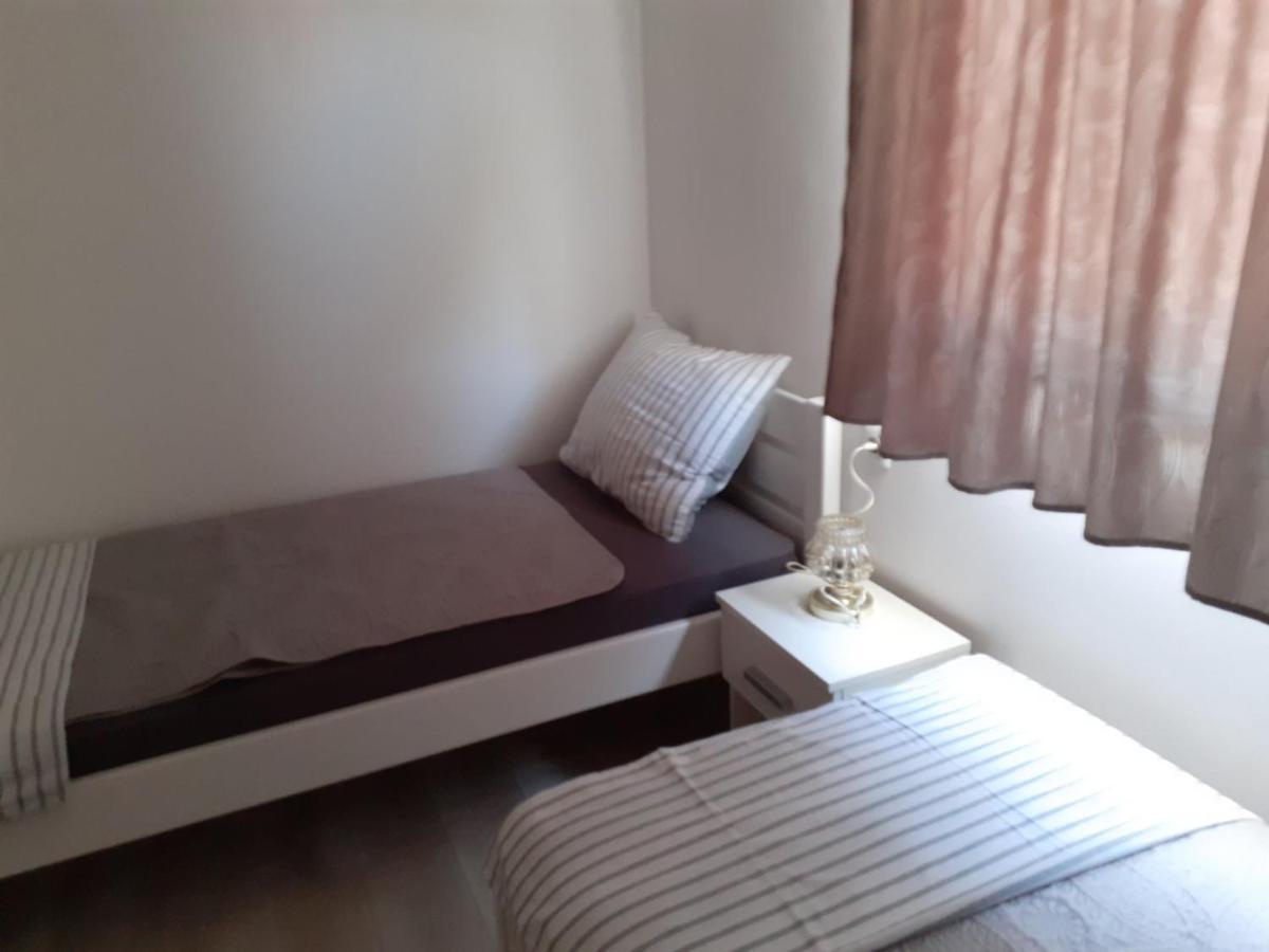 Apartmani Grumf กอร์นยิ คาริน ภายนอก รูปภาพ